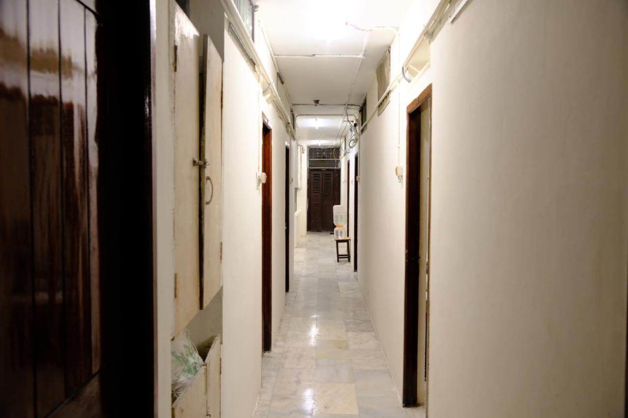 Aum Karthikeya Residency - Near Railway Station Chennai